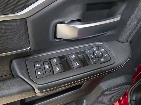 New 2026 RAM 2500 Big Horn AWD/4WD image 6