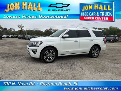 Used 2021 Ford Expedition Platinum image 3