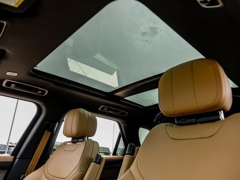 New 2026 Land Rover Range Rover Sport SE AWD/4WD image 4