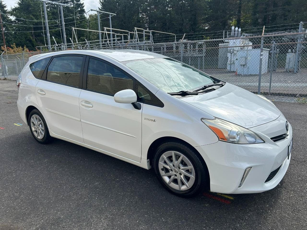 Used 2012 Toyota Prius V Three FWD image 3