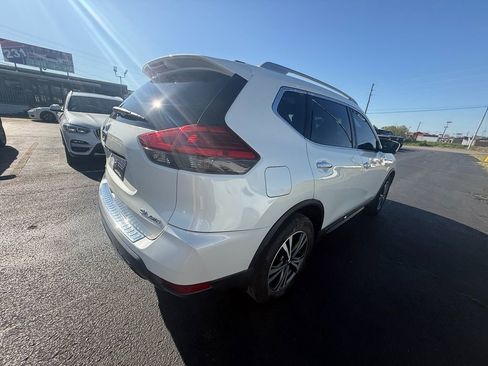 Used 2017 Nissan Rogue SL w/ SL Premium Package AWD/4WD image 3