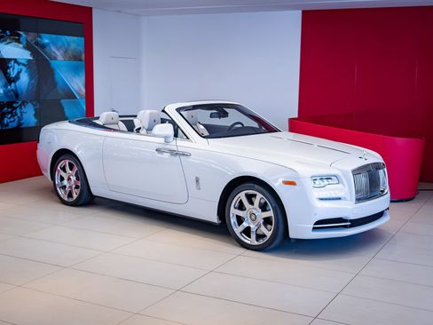 Used 2018 Rolls-Royce Dawn RWD image 1