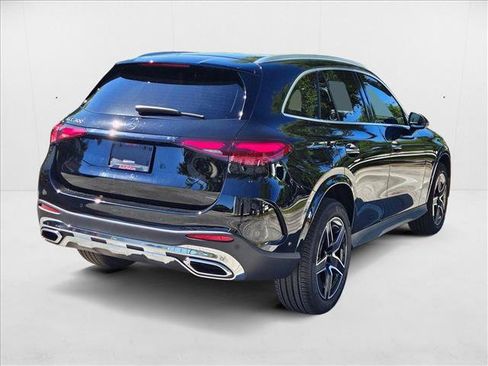 New 2025 Mercedes-Benz GLC 300 image 2