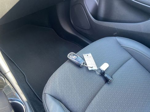 Used 2025 Buick Encore GX Preferred image 21