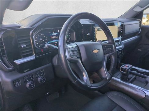 Used 2022 Chevrolet Silverado 1500 LTZ image 10