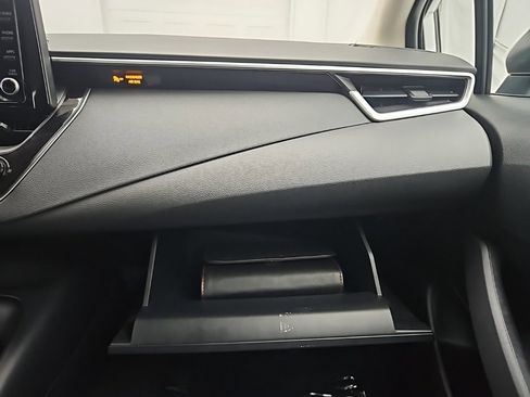 Used 2022 Toyota Corolla LE image 35