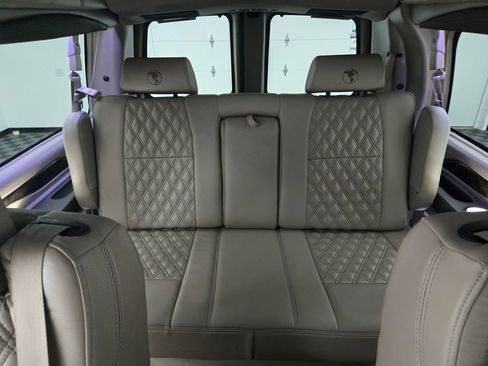 Used 2023 GMC Savana 2500 image 35