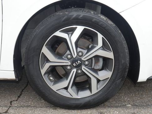 Used 2019 Kia Forte LXS FWD image 8