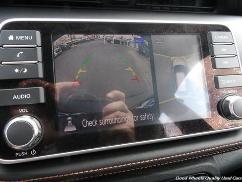 Used 2020 Nissan Kicks SR FWD image 19