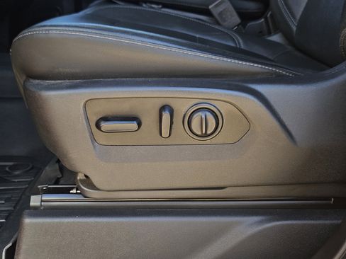 Used 2019 GMC Sierra 1500 SLT w/ Driver Alert Package I image 27