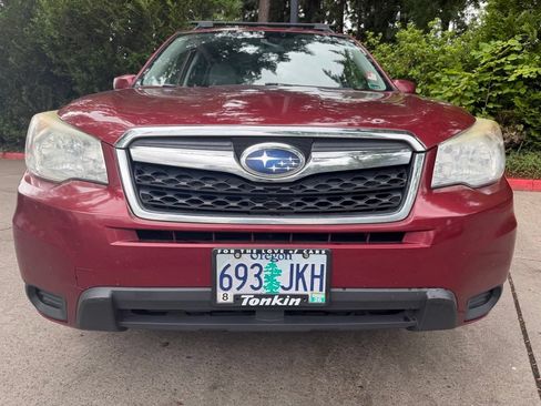 Used 2015 Subaru Forester 2.5i Premium w/ All-Weather Package AWD/4WD image 9