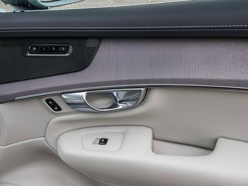 New 2026 Volvo XC90 T8 Ultra image 20