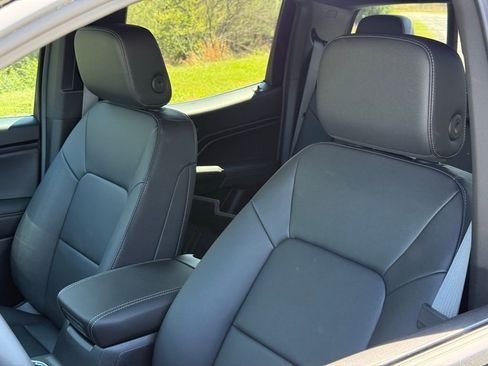 New 2026 GMC Canyon Elevation w/ Convenience Package image 16