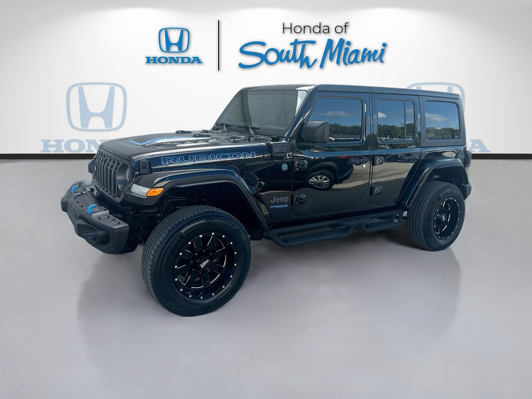 Used 2021 Jeep Wrangler Unlimited Rubicon 4xe w/ Steel Bumper Group AWD/4WD image 3