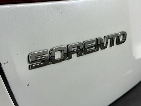 Used 2013 Kia Sorento LX w/ Convenience Pkg FWD image 7