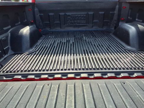 Used 2025 Chevrolet Silverado 1500 LT RWD image 10