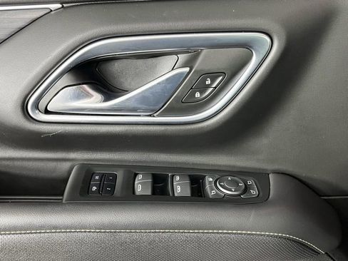 Used 2022 GMC Yukon SLT w/ SLT Luxury Package image 21