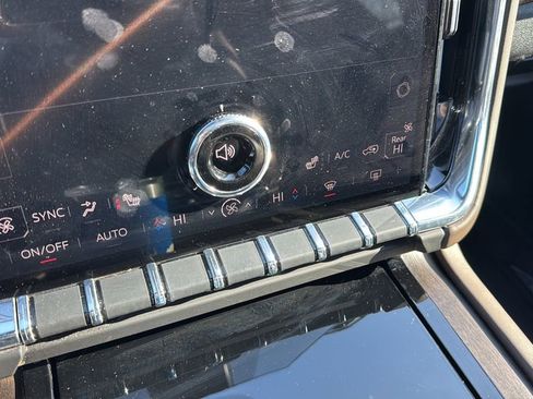 Used 2025 GMC Yukon Denali Ultimate w/ LPO, Floor Liner Package image 34