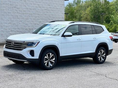 New 2026 Volkswagen Atlas SE image 8