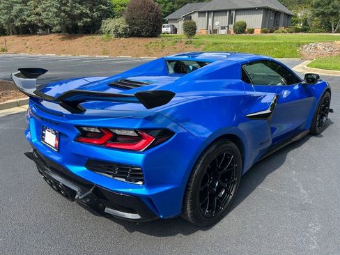 Used 2024 Chevrolet Corvette Z06 w/ Z07 Performance Package RWD image 22