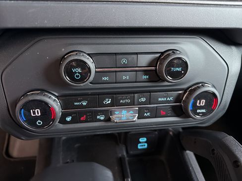 Used 2025 Ford Bronco Badlands AWD/4WD image 26