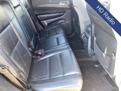 Used 2017 Jeep Grand Cherokee Limited w/ Luxury Group II AWD/4WD image 16