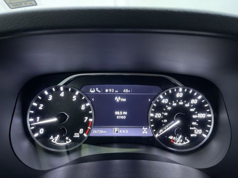 Used 2022 Nissan Frontier SV image 18