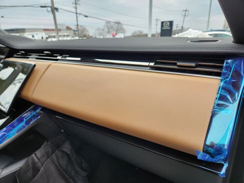 New 2026 Land Rover Range Rover Sport SE image 13