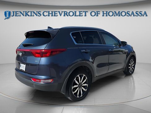 Used 2019 Kia Sportage EX FWD image 2