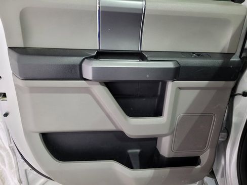 Used 2018 Ford F150 XLT w/ XTR Package image 44