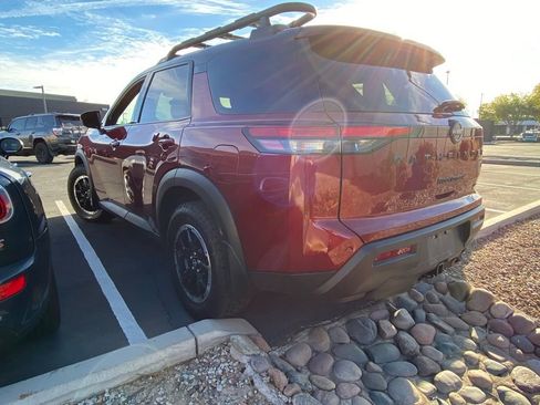 Used 2024 Nissan Pathfinder Rock Creek image 2
