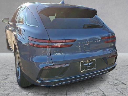 Used 2026 Genesis GV70 2.5T Advanced image 8