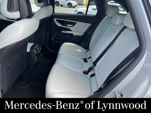 Used 2025 Mercedes-Benz GLC 350e 4MATIC w/ AMG Line image 18