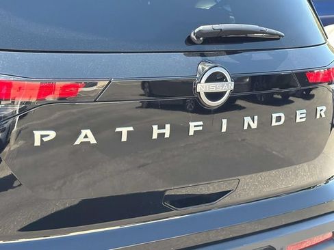 Certified 2025 Nissan Pathfinder SV FWD image 6