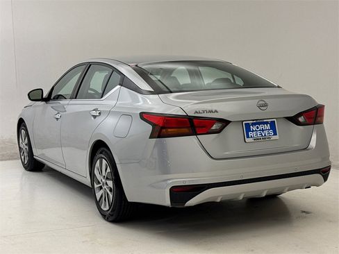Used 2023 Nissan Altima 2.5 S image 8