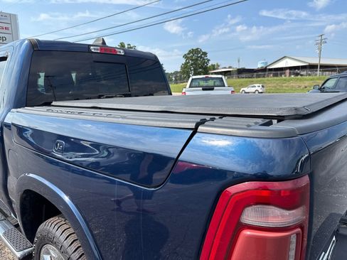 Used 2020 RAM 1500 Laramie AWD/4WD image 13