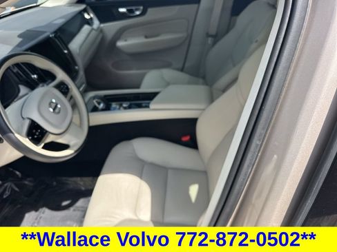 Used 2024 Volvo XC60 B5 Plus w/ Protection Package Premier AWD/4WD image 10