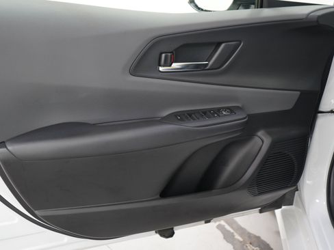 Used 2023 Toyota Prius XLE AWD/4WD image 18