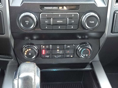 Used 2019 Ford F150 XLT w/ Equipment Group 302A Luxury image 20