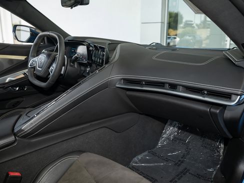 Used 2021 Chevrolet Corvette Stingray Premium Cpe w/ Z51 Performance Package image 50