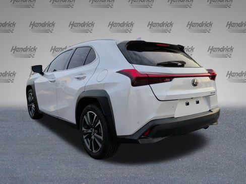 Used 2019 Lexus UX 200 image 9