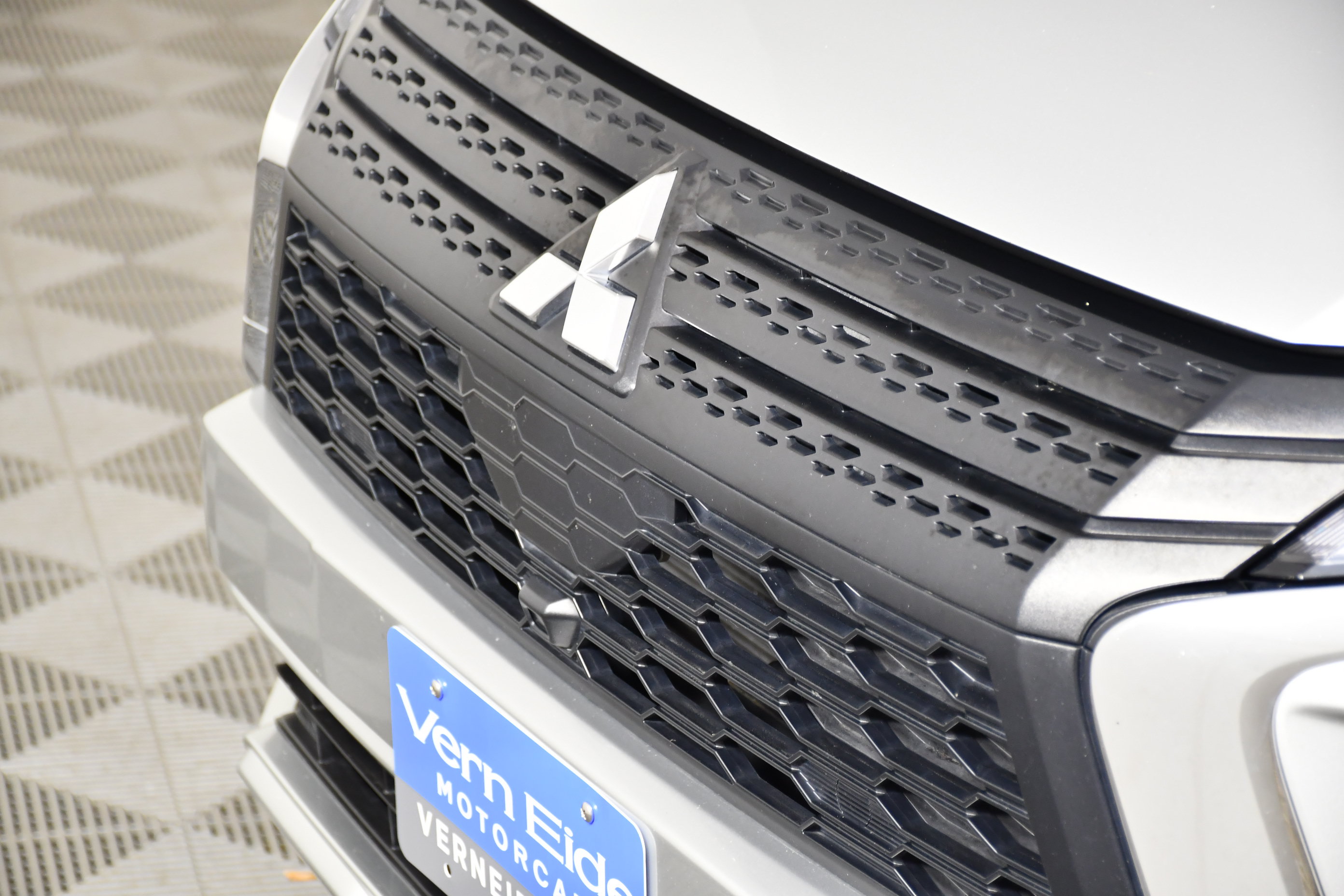 Used 2024 Mitsubishi Eclipse Cross SE AWD/4WD image 11