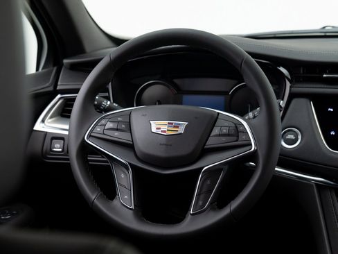 New 2026 Cadillac XT5 Luxury w/ LPO, Floor Liner Package image 11