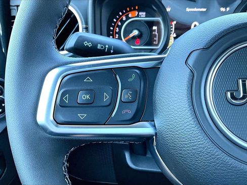 New 2026 Jeep Wrangler Unlimited Sahara AWD/4WD image 25