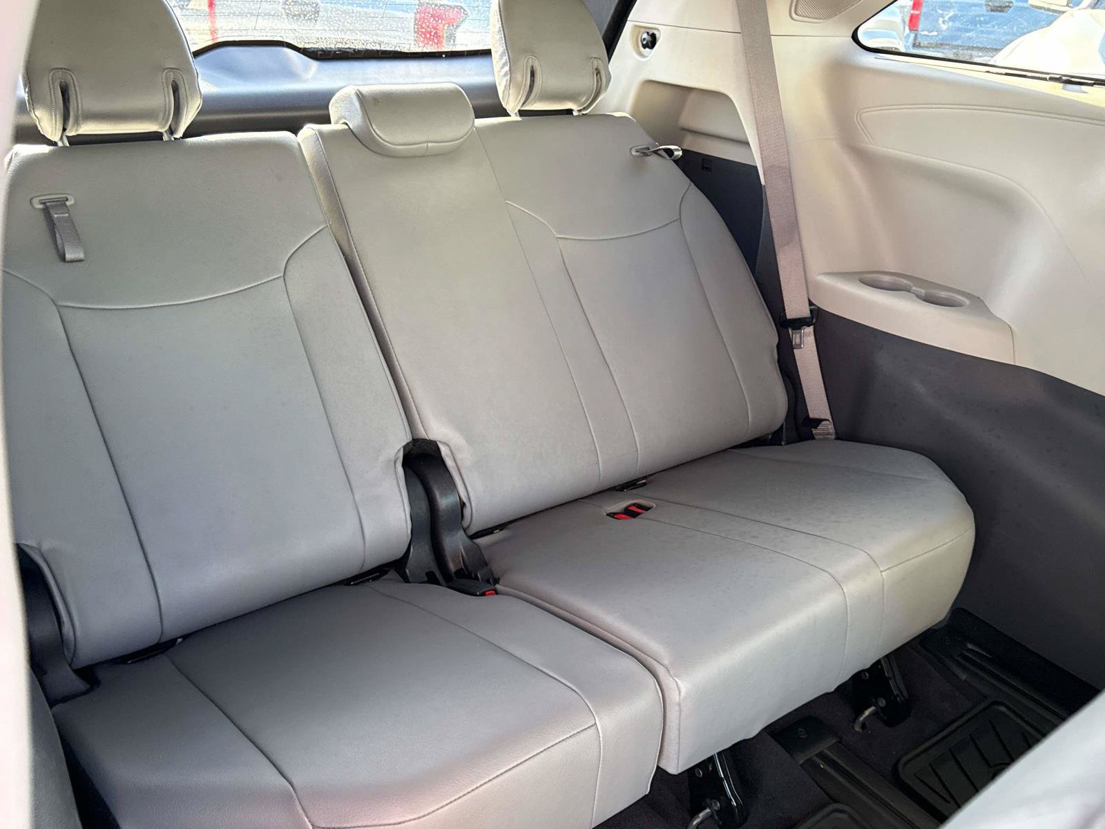 Used 2024 Toyota Sienna Limited AWD/4WD image 22