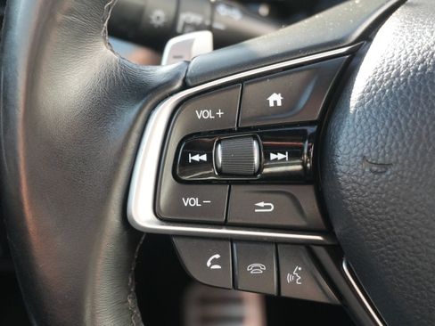 Used 2018 Honda Accord Sport image 29