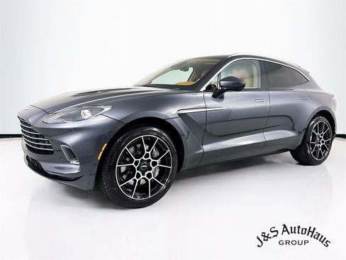 Used 2022 Aston Martin DBX AWD/4WD image 3