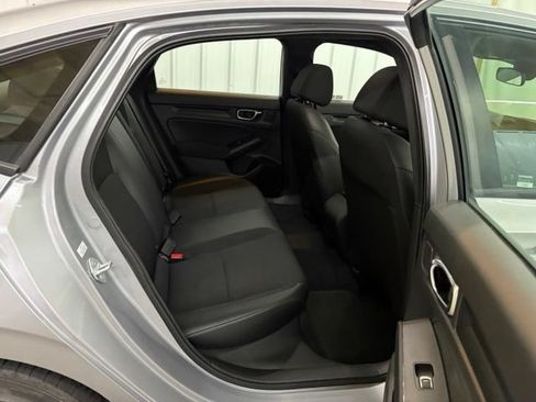Used 2022 Honda Civic Sport image 12