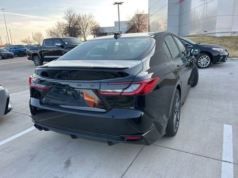 Used 2025 Toyota Camry XSE image 3