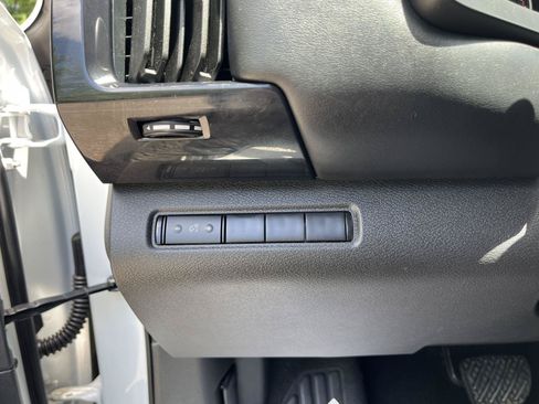 Certified 2025 Nissan Pathfinder S AWD/4WD image 28